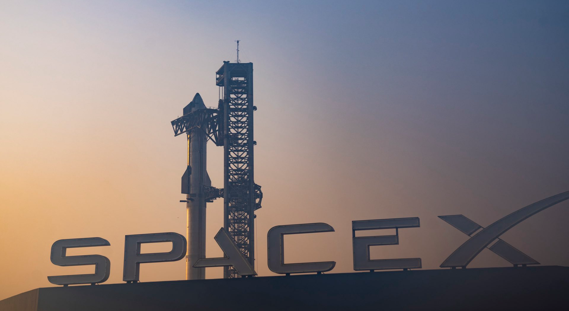 SpaceX IPO 深度解析：垂直整合帝国的三重叙事与万亿级星辰征途
