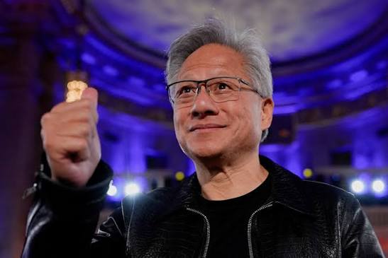 黄仁勋谈AI投资：“唯一的遗憾是没能更早、投入更多”