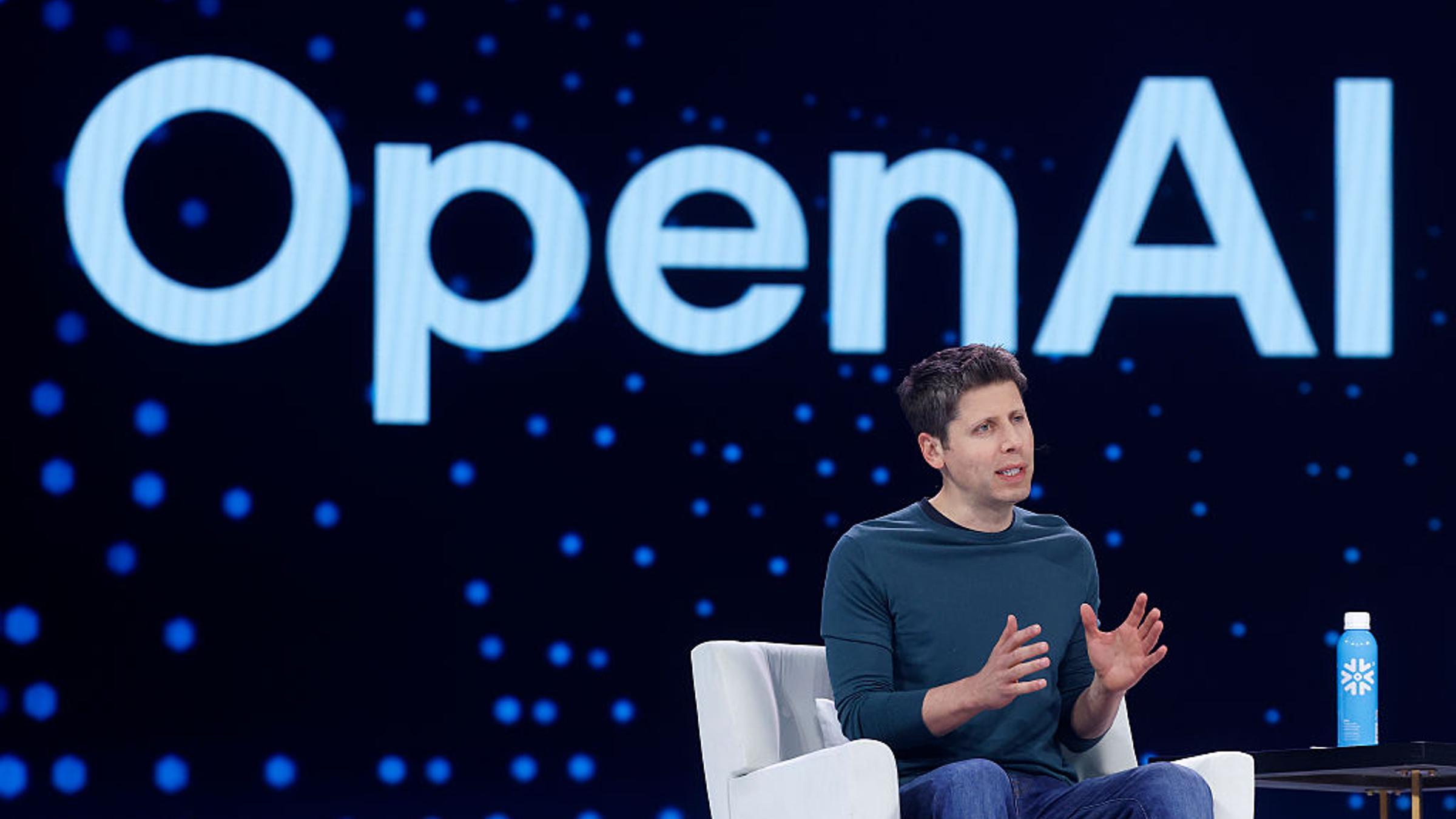 多家阿联酋基金及贝莱德据悉商谈参与OpenAI 300亿美元融资